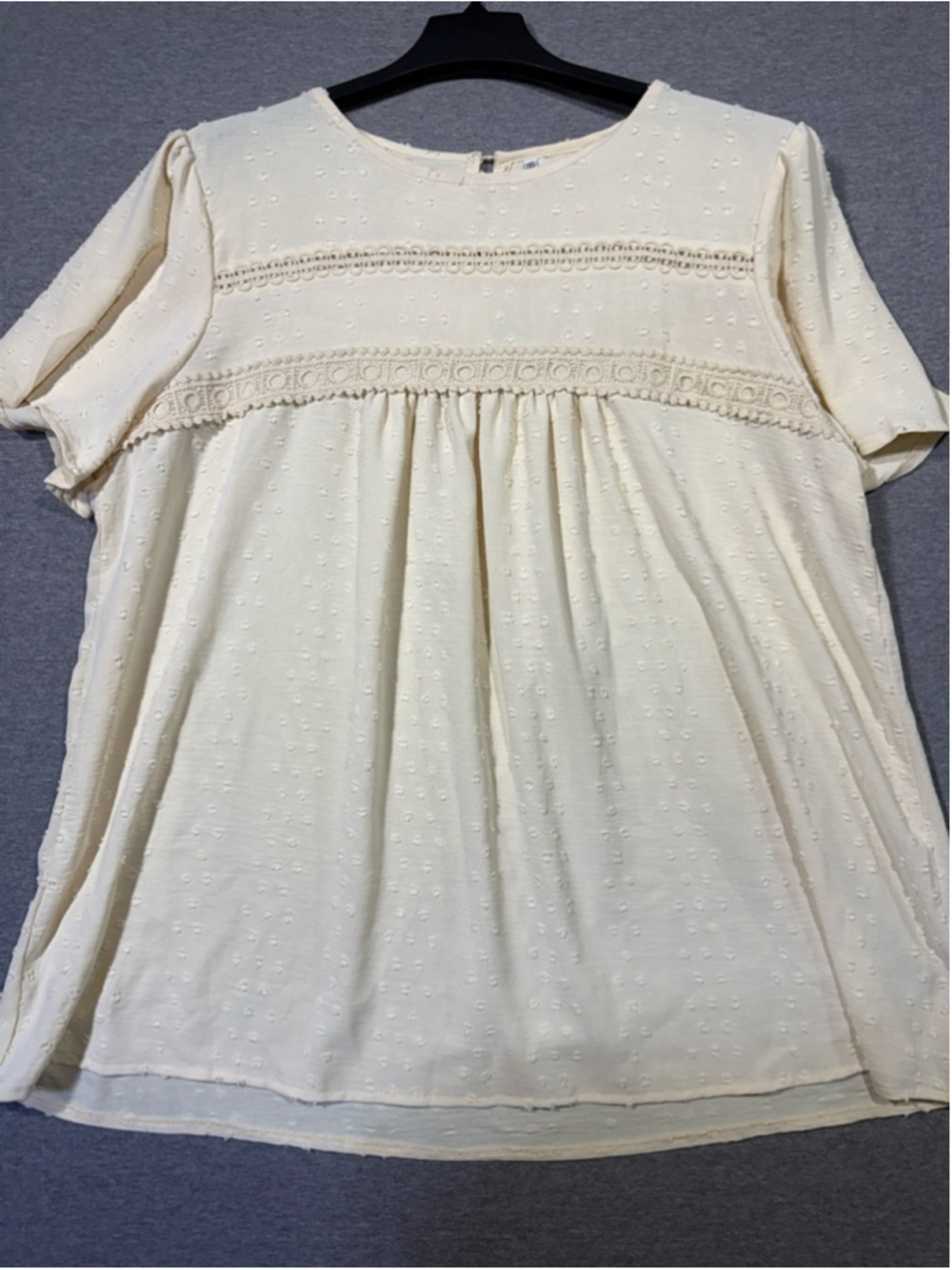 Women's Unbranded Beige Swiss Dot Blouse 3X